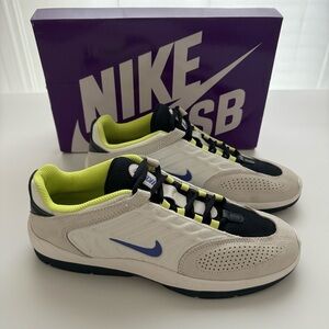 Nike Shoes Size 9.5 Skateboarding SB Vertebrae Low Mid Top White Black Gray